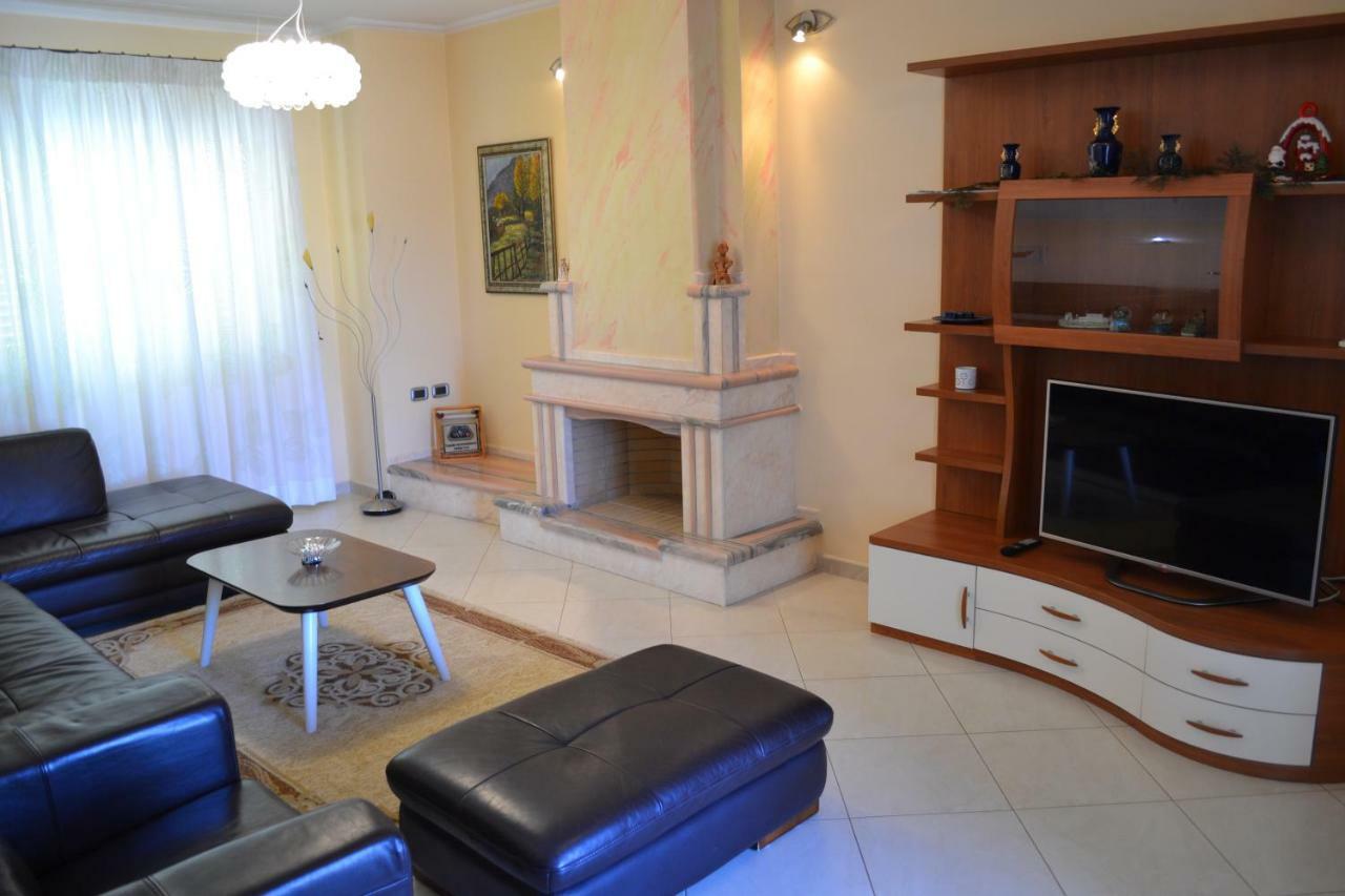 Penthouse Terrace 4 Bedrooms Apartment Vlorë エクステリア 写真