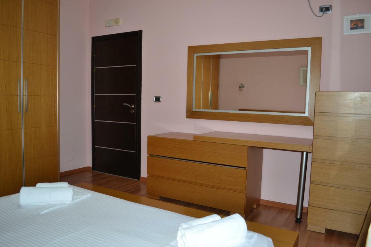 Penthouse Terrace 4 Bedrooms Apartment Vlorë エクステリア 写真